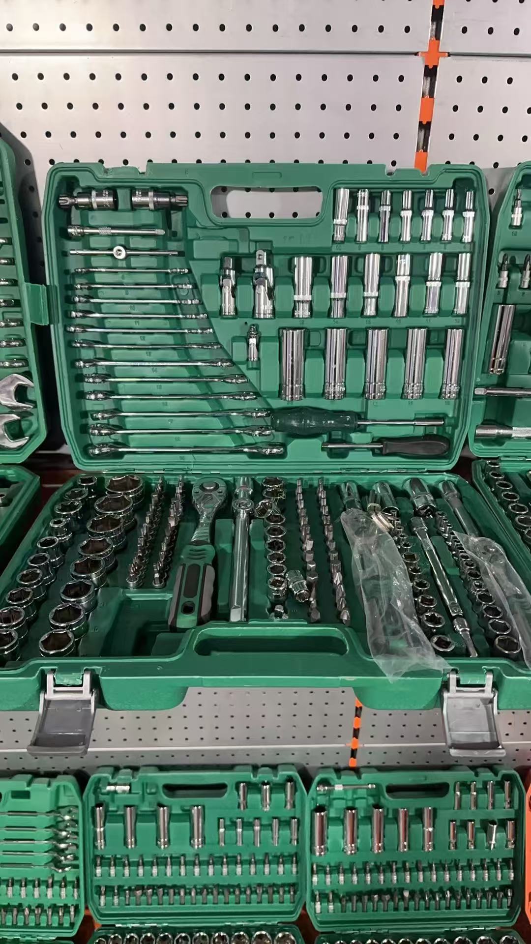 216-Piece DIY Auto Repair Tool - огляд і ціна Power Tools Garden